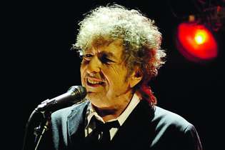 Manuscrito de clássico de Bob Dylan vai a leilão
