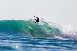 Brasileiro Filipinho se tornou único surfista a vencer duas etapas do CT neste ano 