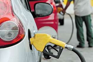 O preço do litro da gasolina recuou 0,13% nas bombas de abastecimento do País