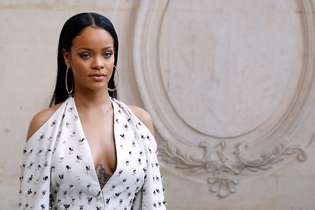 Rihanna está de volta com o single 'Lift Me Up'