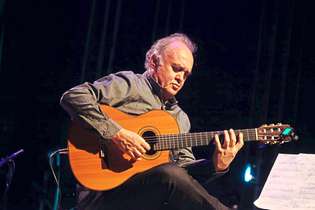 Músico Juarez Moreira comemora os 40 anos de carreira em show com produções inéditas