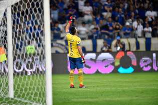 Fábio foi o herói da classificação do Cruzeiro e companheiros de times não pouparam elogios ao colega