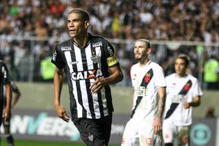 Leonardo Silva deve voltar ao time do Atlético no duelo com o Corinthians, fora de casa