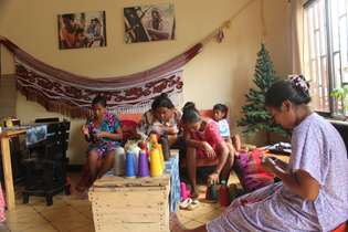 Casa Talento Colectivo abriga ateliê de mulheres indígenas Wayuu