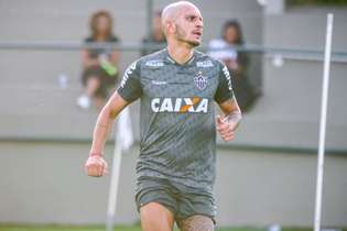 Lateral-esquerdo Fábio Santos lamenta vacilos da equipe no Campeonato Brasileiro
