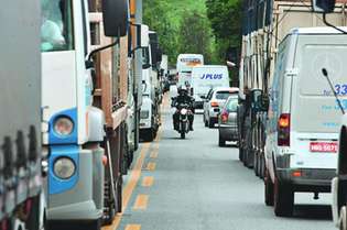 Engarramento e desrespeito às leis de trânsito estão mais comuns