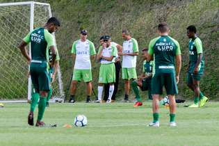 Apresentando nessa segunda-feira, Givanildo Oliveira terá pouco tempo para preparar a equipe do América antes do jogo com o Inter