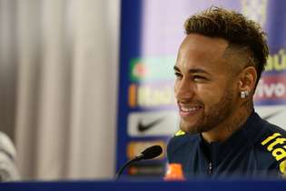 Neymar tem recebido confiança de Tite com a tarja de capitão