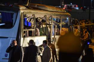 Três turistas (vietnamitas) e o guia turístico egípcio morreram com explosão