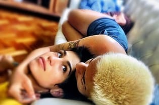 Nanda Costa publica foto ao lado da namorada Lan Lan e pede pra namoro durar mais cinco anos
