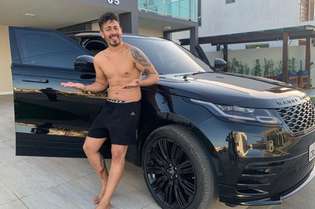 Carlinhos Maia ganhou o carro de seu empresário, marido da cantora Simone, Kaká Diniz