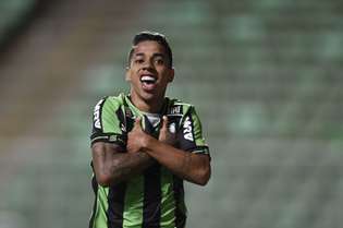 Matheusinho abriu o placar na vitória de 2 a 0 do América sobre a Caldense pelas quartas de final do Mineiro