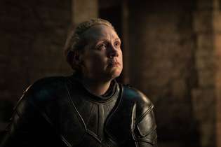 Brienne é nomeada cavaleira dos Sete Reinos