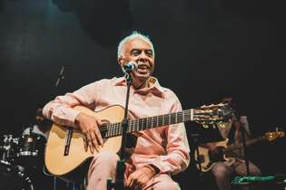 O cantor Gilberto Gil durante apresentação no MECAInhotim