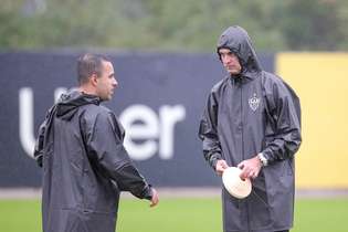 Os últimos treinamentos do Atlético foram realizados sob chuva, em Porto Alegre