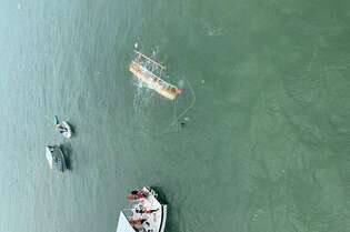 Catamarã que afundou em Maragogi, em Alagoas