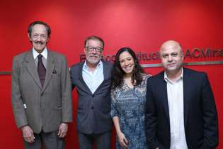 Octávio Elísio Alves (ACMinas), Hernani de Castro, Marina Simião (Governo de Minas) e Marcos Boffa (Diretor de Políticas de Turismo e Inovação)