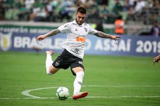Autor do gol alvinegro contra o Palmeiras, Nathan deixou a partida com o pé torcido e virou dúvida para o jogo contra o Flamengo