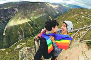 Digliane Andrade e Francine Muller são fãs de ecoturismo e já passaram por mais de 70 destinos, como Chachapoyas, no Peru; no registro, o Mirador de Huancas