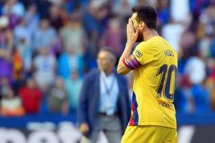 Messi marcou gol, mas não foi suficiente para evitar tropeço do Barça