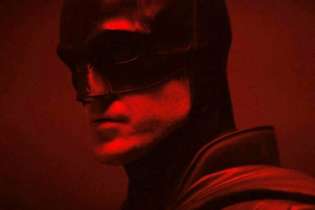 O ator Robert Pattinson apareceu pela primeira vez com a máscara de Batman