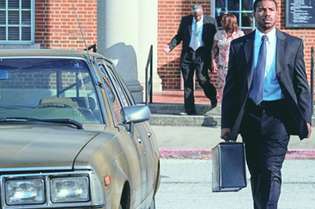 Michael B. Jordan vive o advogado Bryan Stevenson em filme baseado em história real