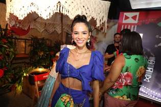Bruna Marquezine aproveitou o Carnaval nos camarotes de Salvador
