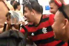 Foliões cantaram Baby Shark para criança no metrô do Rio de Janeiro