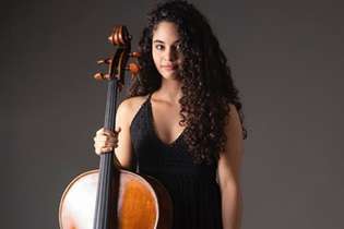 A violoncelista Danielle Akta que se apresentaria com a Filarmônica na semana que vem