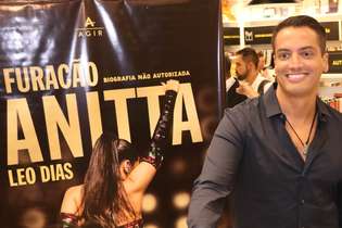 Leo Dias é autor da biografia não autorizada de Anitta