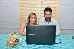 Primeiro casamento on-line de BH, Welton e Heloísa selaram o matrimônio no bairro Milionários