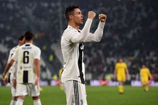 A Juventus de Cristiano Ronaldo lidera o Italiano e tenta o nono título seguido