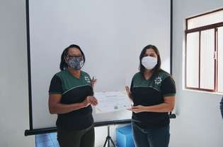 Costureiras de Brumadinho receberam certificado de participação no projeto