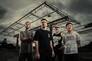 Uma das principais bandas de hardcore do país, Dead Fish lança álbum e faz uma retrospectiva da trajetória nos últimos 16 anos