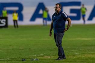 Técnico do Cruzeiro ressaltou dificuldades que o time vem tendo por dívidas antigas