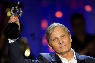 Viggo Mortensen recebe prêmio honorário em San Sebastian