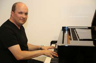 Devido ao isolamento social, o piano foi gravado por Bigonha, pela primeira vez, em sua casa, em Brasília