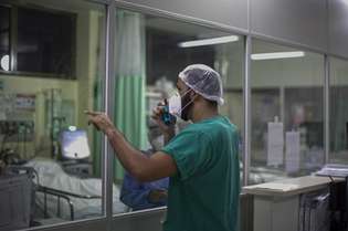 Leitos de UTI Covid-19 no Hospital Regional do Baixo Amazonas, em Santarém (PA)