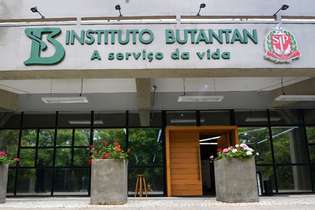 Imagem ilustrativa da entrada do edifício do Instituto Butantan, em São Paulo