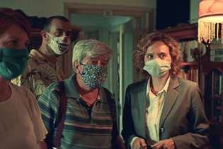 O filme foi rodado em plena pandemia e os atores usam máscara