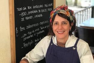 A chef Juliana Duarte é quem comanda a Cozinha Santo Antônio