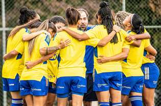 Jogadoras do feminino celeste estão unidas em busca da primeira vitória no Brasileirão Feminino A1