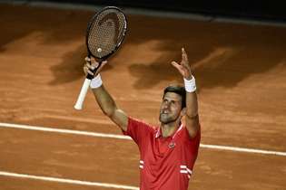 Djokovic venceu italiano Lorenzo Sonego e garantiu vaga na final do Master 1000 de Roma contra Rafael Nadal