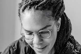 A premiada autora, que nasceu em Luanda e foi criada nos arredores de Lisboa