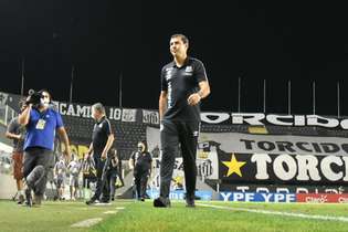 Fabio Cartille já comandou o Santos, mas retorno ao clube é considerado complicado