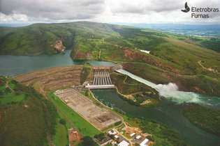 A represa da hidrelétrica de Furnas, que abrange 34 municípios de Minas Gerais