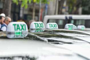 Taxistas reclamam de prejuízo com locomoção até Contagem