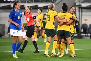 Seleção australiana foi mais efetiva e venceu o Brasil por 3 a 1