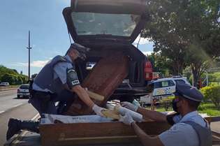 Policiais de São Paulo encontraram a droga escondida em um caixão, que estava dentro de um carro funerário