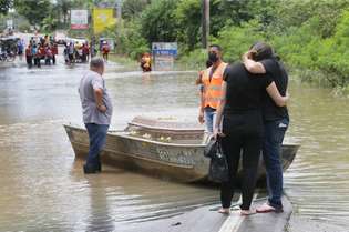 Segundo o governo da Bahia, são 116 municípios afetados pelas chuvas, 358 pessoas feridas e 20 mortos.